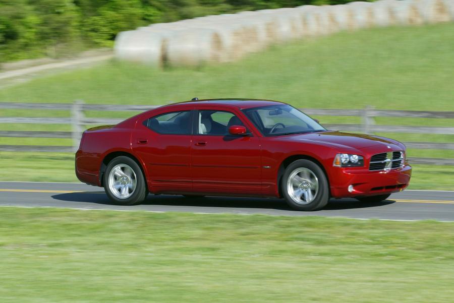  Dodge Charger R/T 2005 года  (фото 33 из 81)